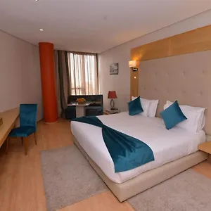 لو 135 3* الدار البيضاء